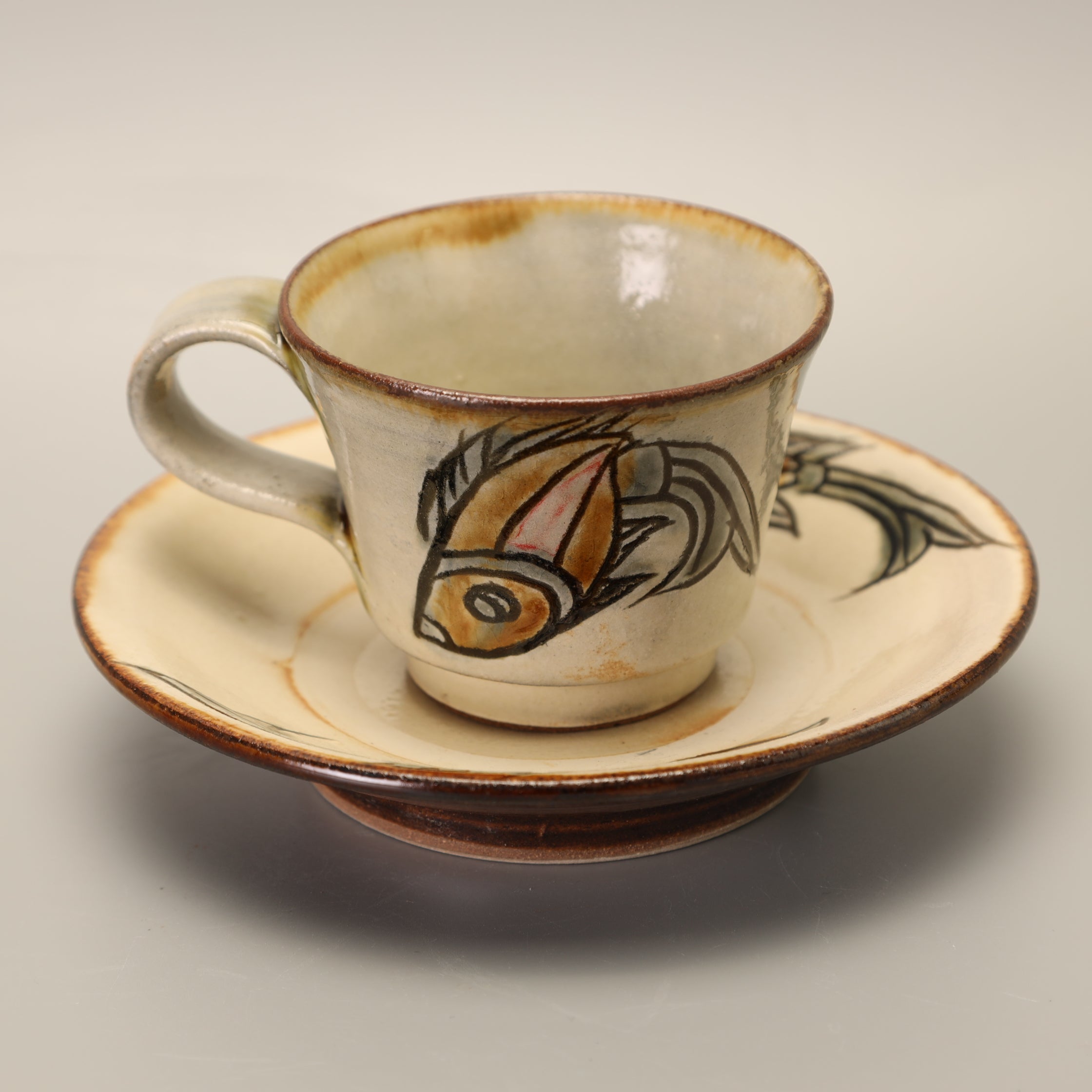金城次郎さんのコーヒーカップとソーサー